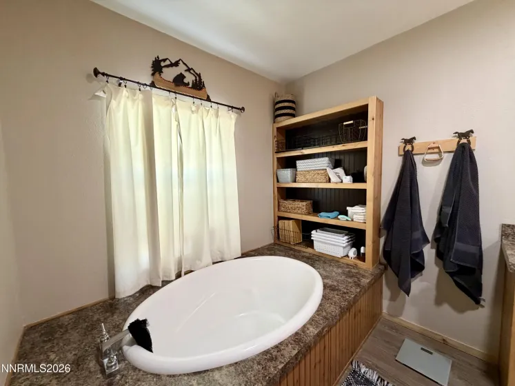 7990 Sunset, Winnemucca, Nevada 89445, 4 Bedrooms Bedrooms, ,2 BathroomsBathrooms,Residential,Residential,Sunset,0,260008930