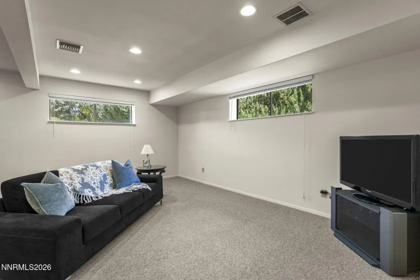 1505 Krupp, Reno, Nevada 89509, 4 Bedrooms Bedrooms, ,3 BathroomsBathrooms,Residential,Residential,Krupp,0,260008932