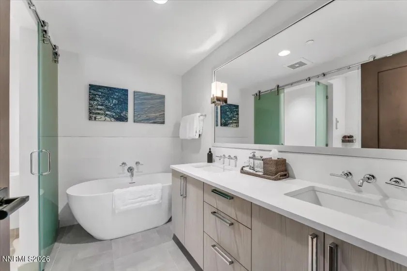 17 Beach Club, Stateline, Nevada 89449, 3 Bedrooms Bedrooms, ,3 BathroomsBathrooms,Residential,Residential,Beach Club,0,260008940