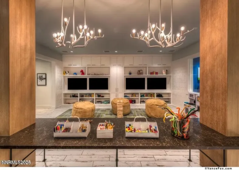 17 Beach Club, Stateline, Nevada 89449, 3 Bedrooms Bedrooms, ,3 BathroomsBathrooms,Residential,Residential,Beach Club,0,260008940
