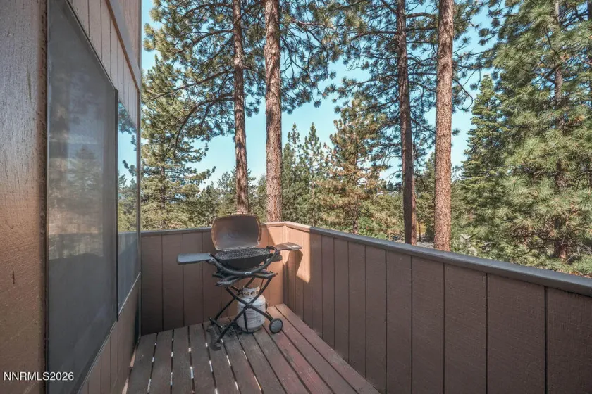 233 Clubhouse, Stateline, Nevada 89449, 3 Bedrooms Bedrooms, ,4 BathroomsBathrooms,Residential,Residential,Clubhouse,0,260008956