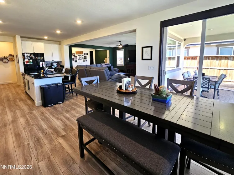 6388 Red Stable, Sparks, Nevada 89436, 4 Bedrooms Bedrooms, ,3 BathroomsBathrooms,Residential,Residential,Red Stable,0,260008985