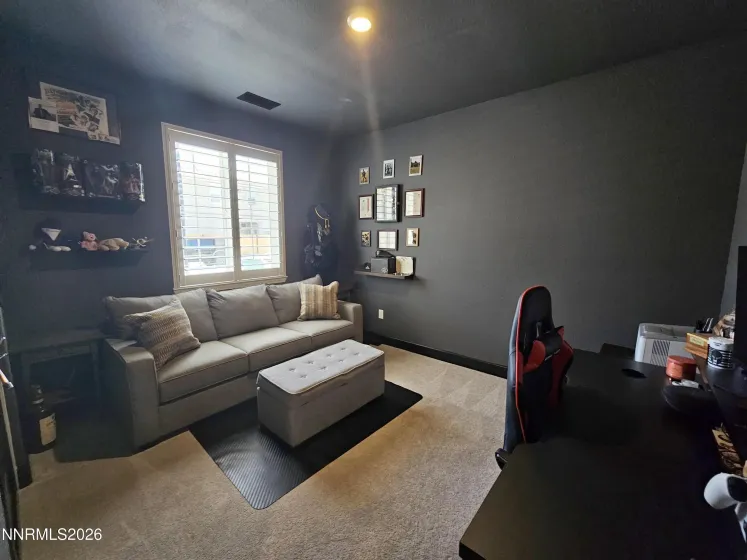 6388 Red Stable, Sparks, Nevada 89436, 4 Bedrooms Bedrooms, ,3 BathroomsBathrooms,Residential,Residential,Red Stable,0,260008985