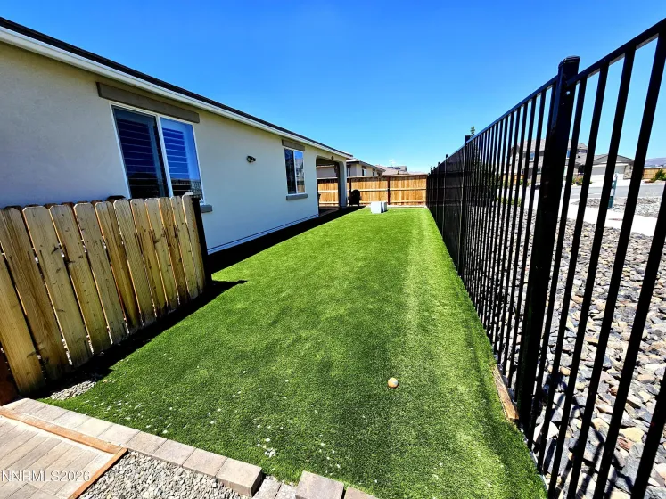 6388 Red Stable, Sparks, Nevada 89436, 4 Bedrooms Bedrooms, ,3 BathroomsBathrooms,Residential,Residential,Red Stable,0,260008985