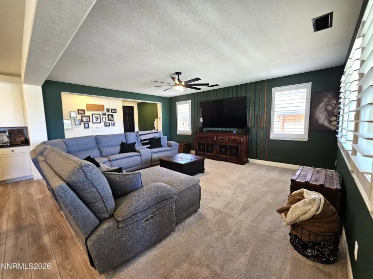 6388 Red Stable, Sparks, Nevada 89436, 4 Bedrooms Bedrooms, ,3 BathroomsBathrooms,Residential,Residential,Red Stable,0,260008985