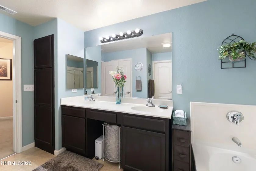 17000 Wedge, Reno, Nevada 89511, 3 Bedrooms Bedrooms, ,2 BathroomsBathrooms,Residential,Residential,Wedge,0,260008989