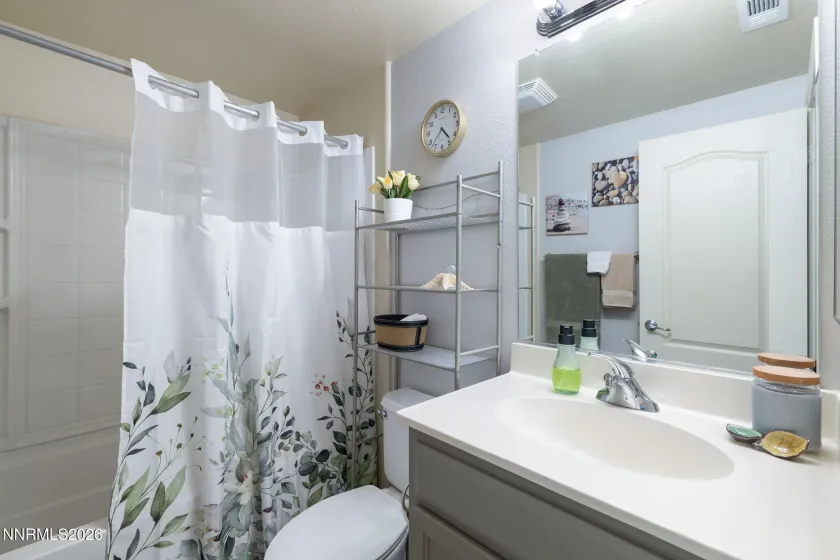 17000 Wedge, Reno, Nevada 89511, 3 Bedrooms Bedrooms, ,2 BathroomsBathrooms,Residential,Residential,Wedge,0,260008989