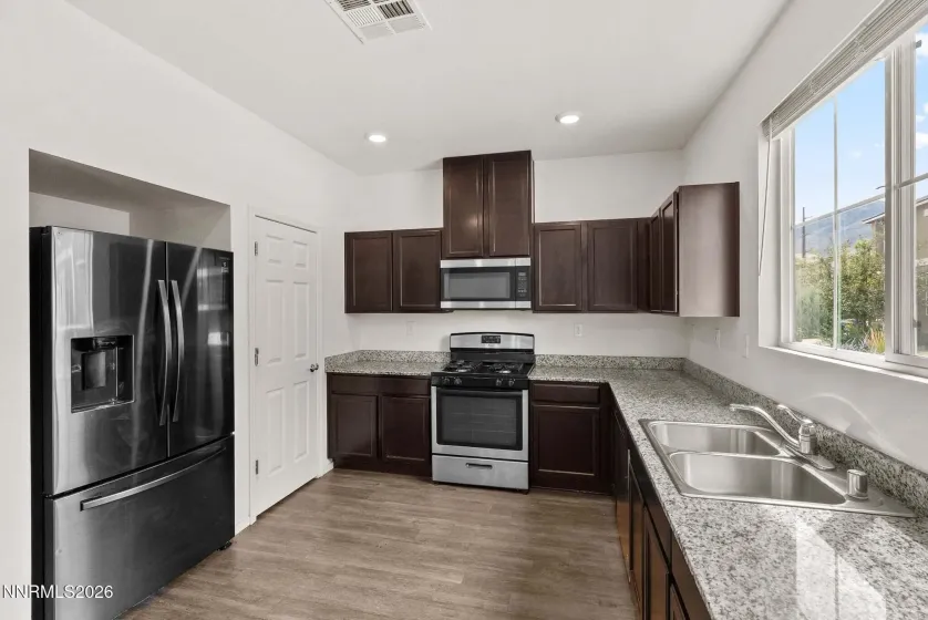 9607 Nautical Mile, Reno, Nevada 89506, 4 Bedrooms Bedrooms, ,3 BathroomsBathrooms,Residential,Residential,Nautical Mile,0,260009008