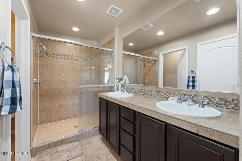 1860 Braemore, Reno, Nevada 89521, 3 Bedrooms Bedrooms, ,3 BathroomsBathrooms,Residential,Residential,Braemore,0,260009010