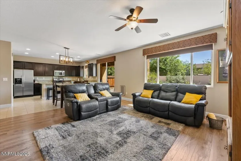 1860 Braemore, Reno, Nevada 89521, 3 Bedrooms Bedrooms, ,3 BathroomsBathrooms,Residential,Residential,Braemore,0,260009010