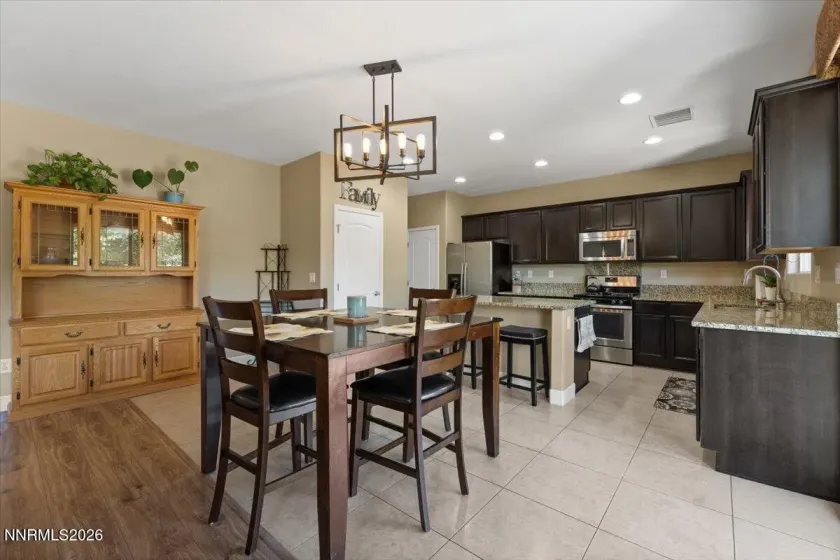 1860 Braemore, Reno, Nevada 89521, 3 Bedrooms Bedrooms, ,3 BathroomsBathrooms,Residential,Residential,Braemore,0,260009010
