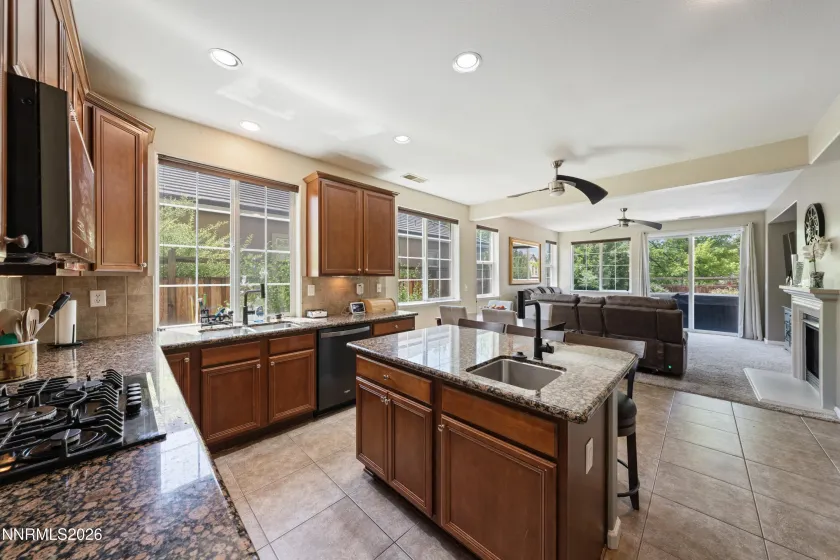 6679 Quantum, Sparks, Nevada 89436, 4 Bedrooms Bedrooms, ,3 BathroomsBathrooms,Residential,Residential,Quantum,0,260009014