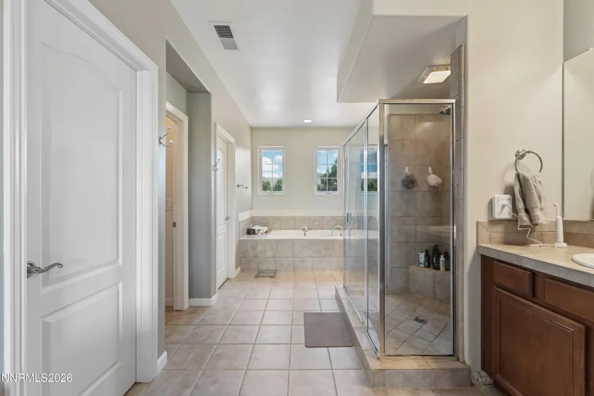 6679 Quantum, Sparks, Nevada 89436, 4 Bedrooms Bedrooms, ,3 BathroomsBathrooms,Residential,Residential,Quantum,0,260009014