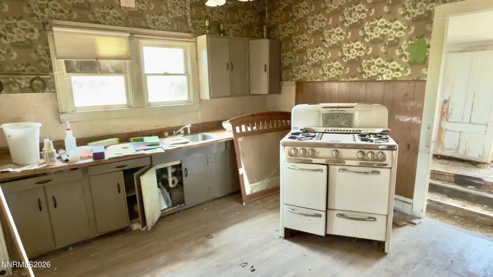 40 O'neil, Eureka, Nevada 89316, 3 Bedrooms Bedrooms, ,2 BathroomsBathrooms,Residential,Residential,O'neil,0,260009016