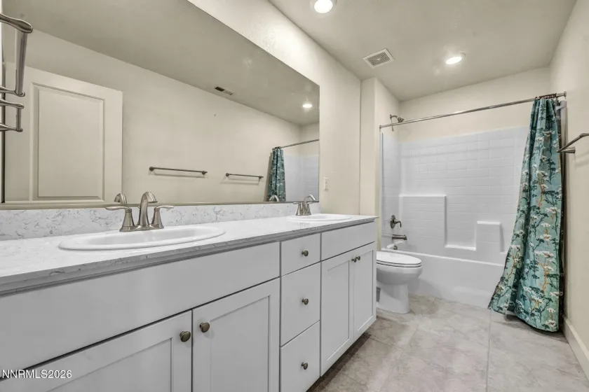 1980 Lanstar, Sparks, Nevada 89441, 4 Bedrooms Bedrooms, ,3 BathroomsBathrooms,Residential,Residential,Lanstar,0,260009018