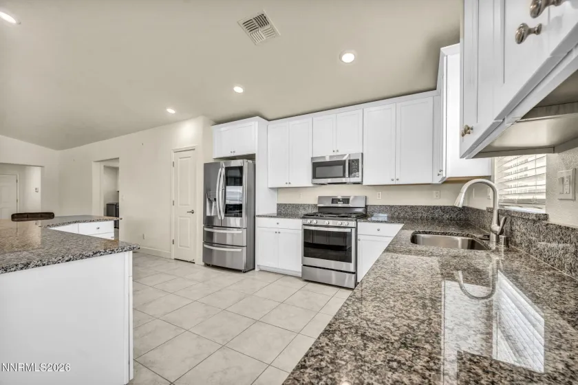 1980 Lanstar, Sparks, Nevada 89441, 4 Bedrooms Bedrooms, ,3 BathroomsBathrooms,Residential,Residential,Lanstar,0,260009018