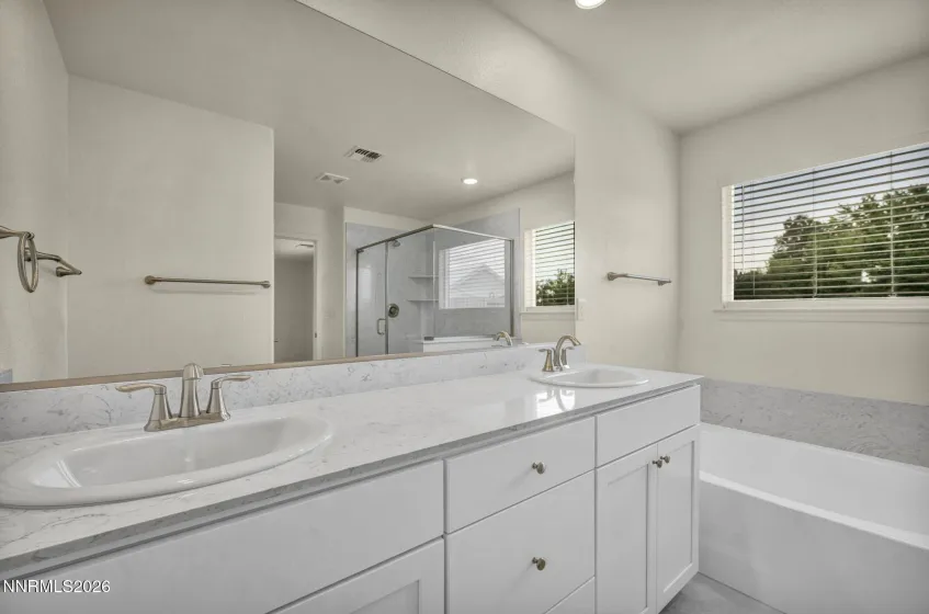 1980 Lanstar, Sparks, Nevada 89441, 4 Bedrooms Bedrooms, ,3 BathroomsBathrooms,Residential,Residential,Lanstar,0,260009018