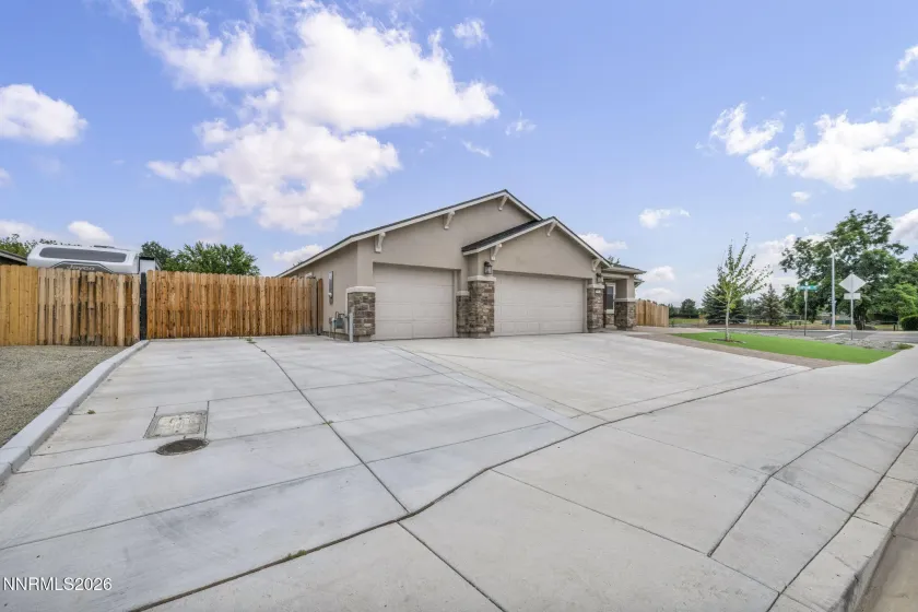 1980 Lanstar, Sparks, Nevada 89441, 4 Bedrooms Bedrooms, ,3 BathroomsBathrooms,Residential,Residential,Lanstar,0,260009018