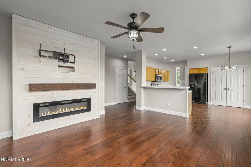 2811 Hawks View, Sparks, Nevada 89436, 4 Bedrooms Bedrooms, ,3 BathroomsBathrooms,Residential,Residential,Hawks View,0,260009024