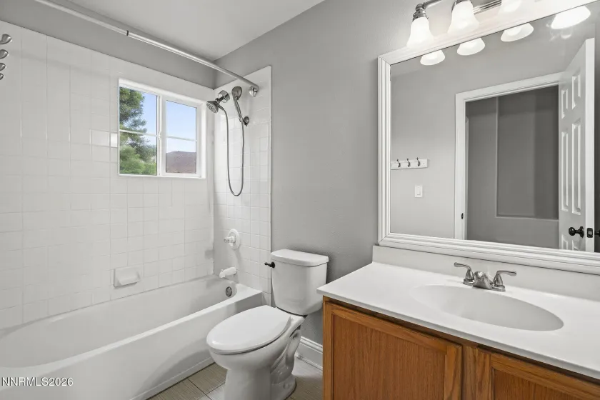 2811 Hawks View, Sparks, Nevada 89436, 4 Bedrooms Bedrooms, ,3 BathroomsBathrooms,Residential,Residential,Hawks View,0,260009024