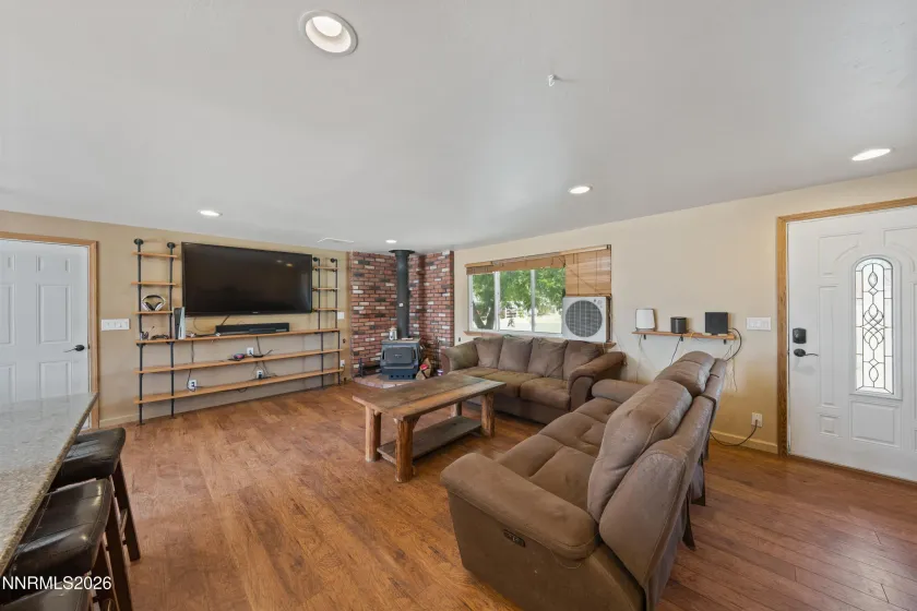 1267 Esther, Minden, Nevada 89423, 2 Bedrooms Bedrooms, ,2 BathroomsBathrooms,Residential,Residential,Esther,0,260009030