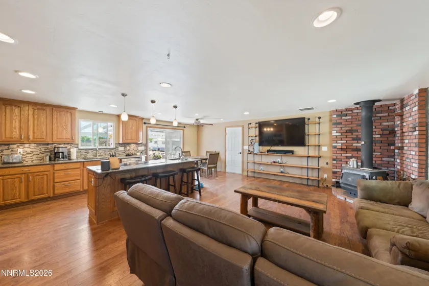 1267 Esther, Minden, Nevada 89423, 2 Bedrooms Bedrooms, ,2 BathroomsBathrooms,Residential,Residential,Esther,0,260009030