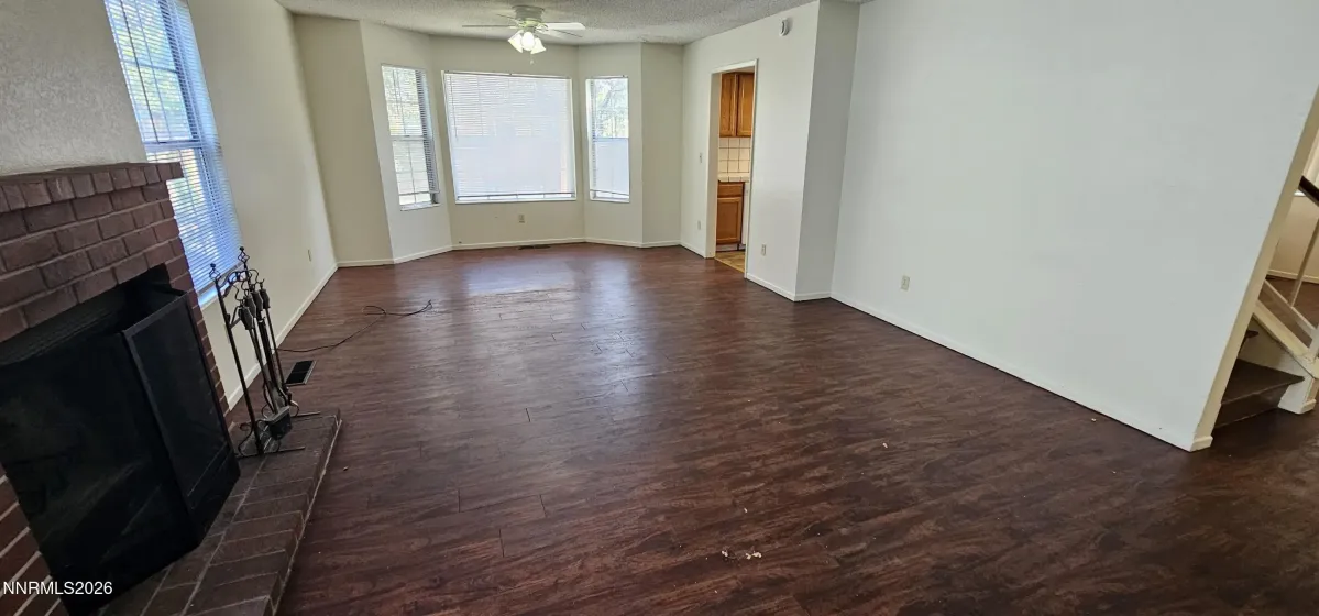 1618 Bluehaven, Sparks, Nevada 89434, 3 Bedrooms Bedrooms, ,3 BathroomsBathrooms,Residential,Residential,Bluehaven,0,260009029