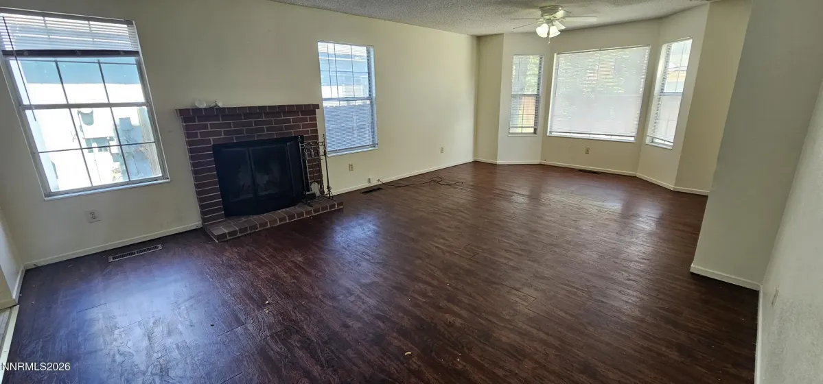 1618 Bluehaven, Sparks, Nevada 89434, 3 Bedrooms Bedrooms, ,3 BathroomsBathrooms,Residential,Residential,Bluehaven,0,260009029