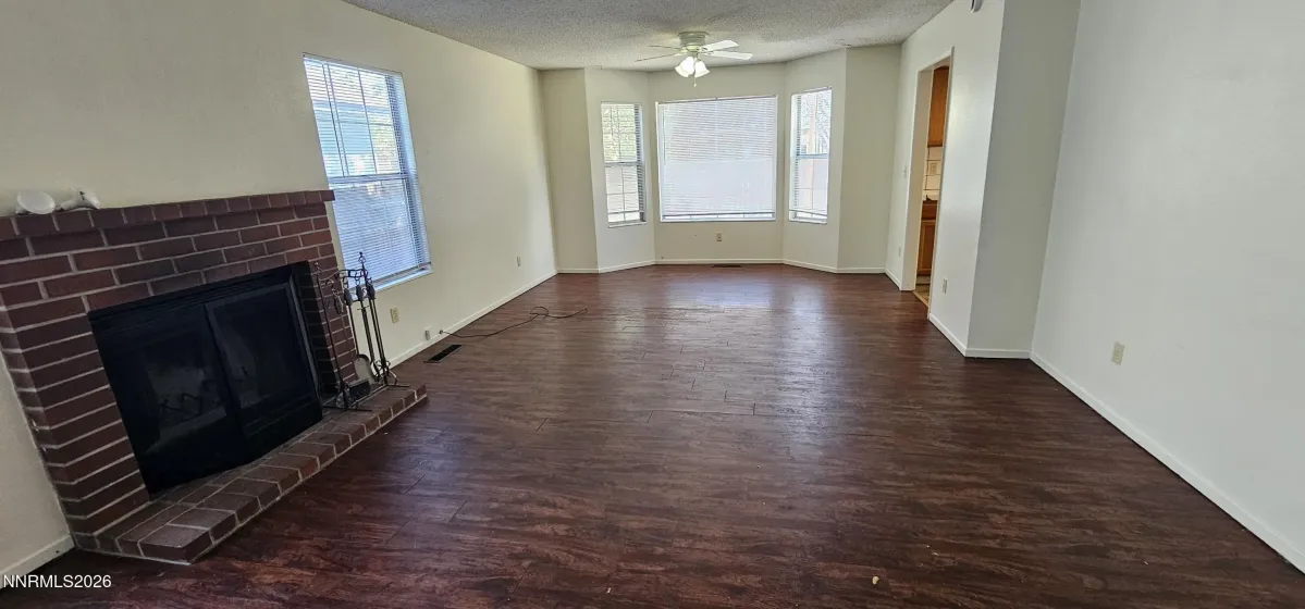 1618 Bluehaven, Sparks, Nevada 89434, 3 Bedrooms Bedrooms, ,3 BathroomsBathrooms,Residential,Residential,Bluehaven,0,260009029