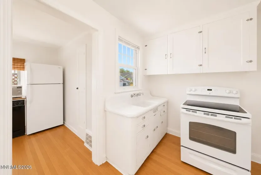 443 Burns, Reno, Nevada 89502, 2 Bedrooms Bedrooms, ,1 BathroomBathrooms,Residential,Residential,Burns,0,260009035