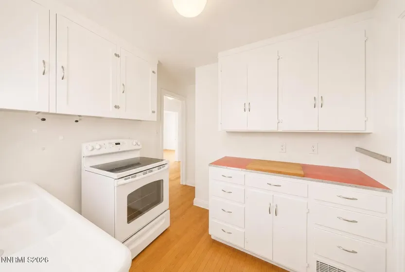 443 Burns, Reno, Nevada 89502, 2 Bedrooms Bedrooms, ,1 BathroomBathrooms,Residential,Residential,Burns,0,260009035