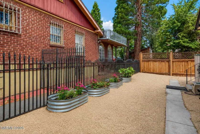 443 Burns, Reno, Nevada 89502, 2 Bedrooms Bedrooms, ,1 BathroomBathrooms,Residential,Residential,Burns,0,260009035