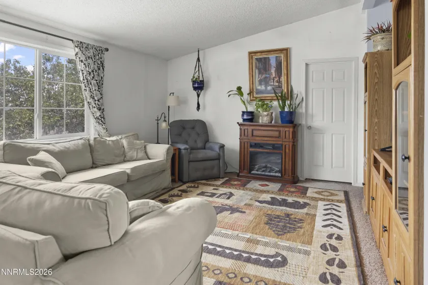 5020 White Oak, Silver Springs, Nevada 89429, 3 Bedrooms Bedrooms, ,2 BathroomsBathrooms,Residential,Residential,White Oak,0,260009037