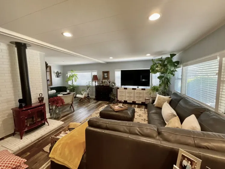 112 Hayes Circle, Reno, Nevada 89511, 3 Bedrooms Bedrooms, 12 Rooms Rooms,2 BathroomsBathrooms,Manufactured,Residential,Hayes,0,260009047