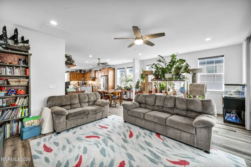 1357 Grove, Carson City, Nevada 89701, 4 Bedrooms Bedrooms, ,4 BathroomsBathrooms,Residential,Residential,Grove,0,260009047
