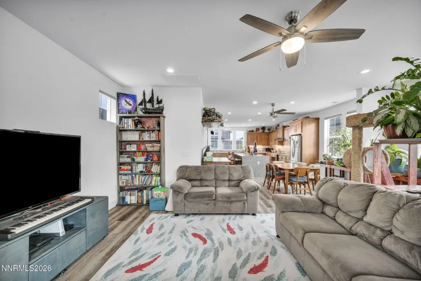 1357 Grove, Carson City, Nevada 89701, 4 Bedrooms Bedrooms, ,4 BathroomsBathrooms,Residential,Residential,Grove,0,260009047