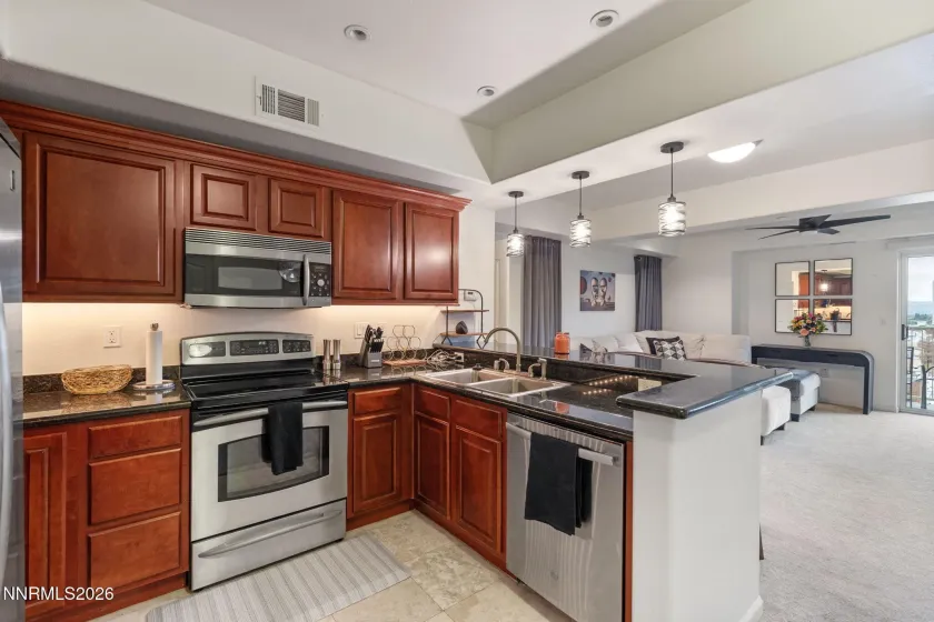200 2nd, Reno, Nevada 89501, 2 Bedrooms Bedrooms, ,2 BathroomsBathrooms,Residential,Residential,2nd,0,260009051