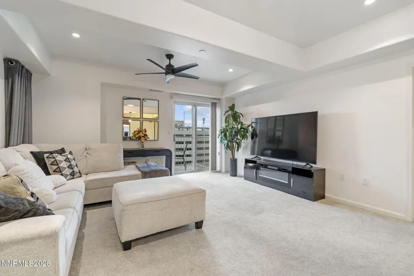 200 2nd, Reno, Nevada 89501, 2 Bedrooms Bedrooms, ,2 BathroomsBathrooms,Residential,Residential,2nd,0,260009051