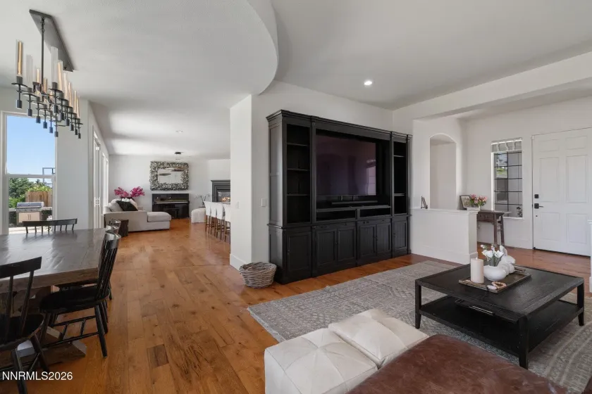 3395 Forest View, Reno, Nevada 89511, 4 Bedrooms Bedrooms, ,4 BathroomsBathrooms,Residential,Residential,Forest View,0,260009059