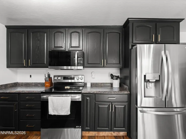1025 Emerson, Sparks, Nevada 89431, 4 Bedrooms Bedrooms, ,3 BathroomsBathrooms,Residential,Residential,Emerson,0,260009066