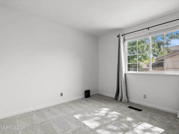 1025 Emerson, Sparks, Nevada 89431, 4 Bedrooms Bedrooms, ,3 BathroomsBathrooms,Residential,Residential,Emerson,0,260009066