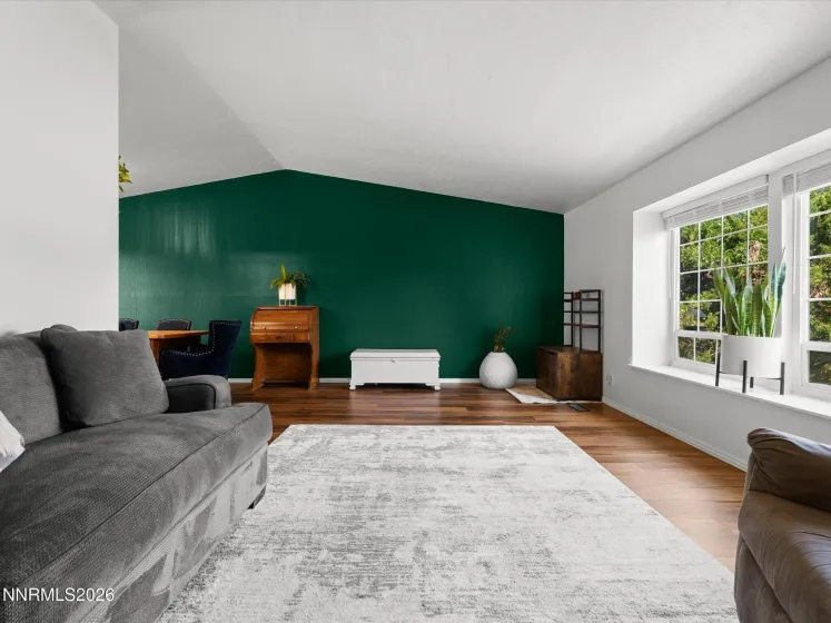 1025 Emerson, Sparks, Nevada 89431, 4 Bedrooms Bedrooms, ,3 BathroomsBathrooms,Residential,Residential,Emerson,0,260009066