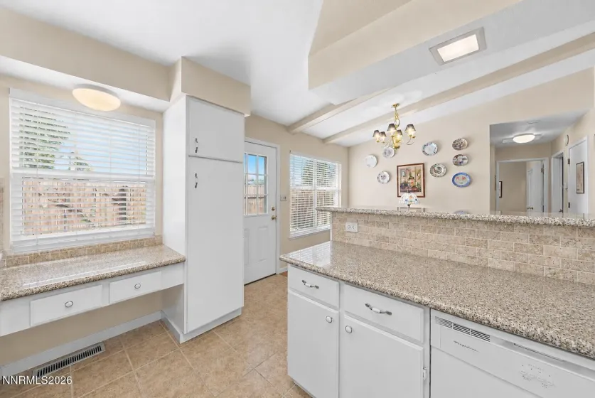 575 Claremont, Reno, Nevada 89502, 2 Bedrooms Bedrooms, ,2 BathroomsBathrooms,Residential,Residential,Claremont,0,260009074