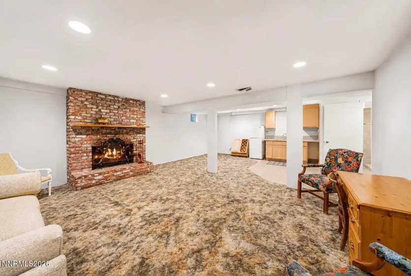 575 Claremont, Reno, Nevada 89502, 2 Bedrooms Bedrooms, ,2 BathroomsBathrooms,Residential,Residential,Claremont,0,260009074