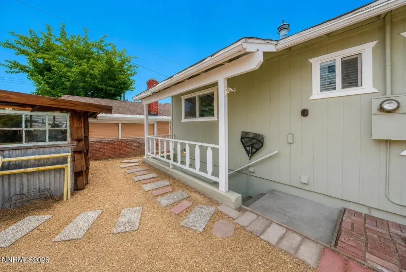 575 Claremont, Reno, Nevada 89502, 2 Bedrooms Bedrooms, ,2 BathroomsBathrooms,Residential,Residential,Claremont,0,260009074