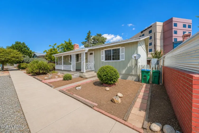 575 Claremont, Reno, Nevada 89502, 2 Bedrooms Bedrooms, ,2 BathroomsBathrooms,Residential,Residential,Claremont,0,260009074