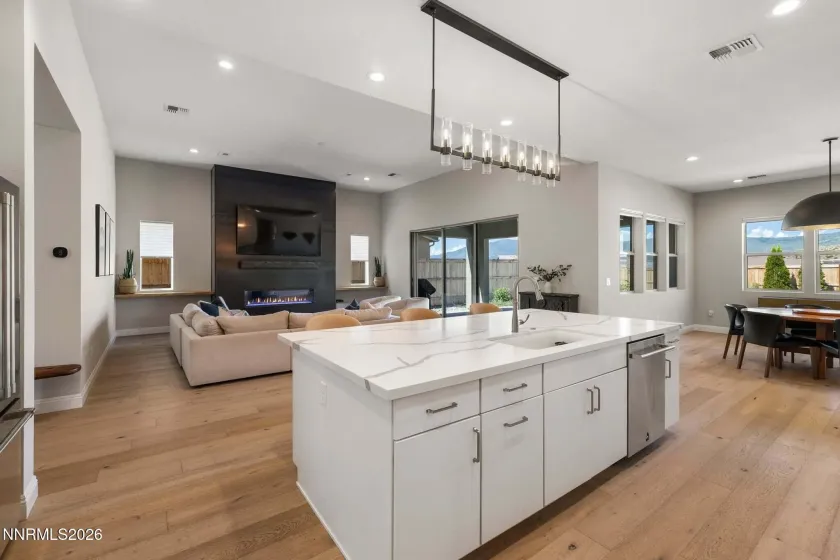 8937 Suncreek, Reno, Nevada 89523, 3 Bedrooms Bedrooms, ,4 BathroomsBathrooms,Residential,Residential,Suncreek,0,260009079
