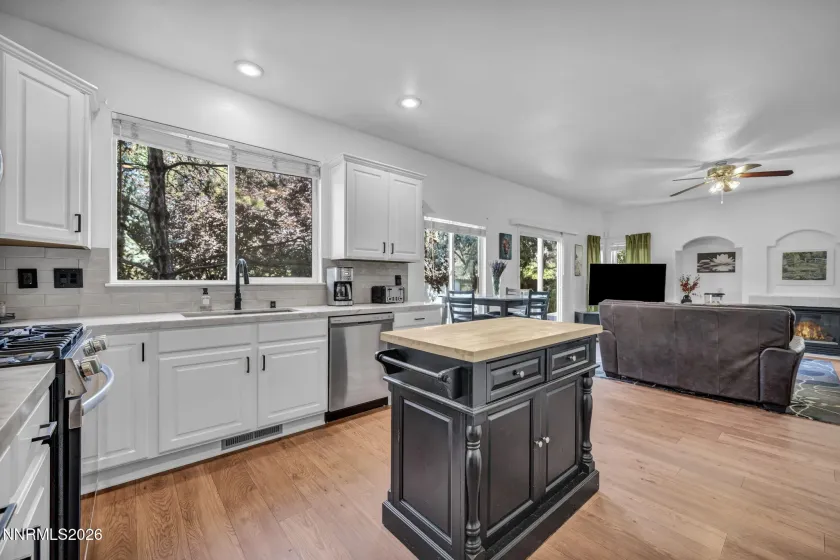 1980 Stargaze, Reno, Nevada 89523, 5 Bedrooms Bedrooms, ,3 BathroomsBathrooms,Residential,Residential,Stargaze,0,260009084