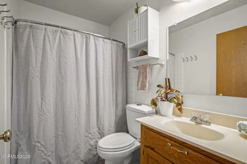 1466 Selmi, Reno, Nevada 89512, 2 Bedrooms Bedrooms, ,2 BathroomsBathrooms,Residential,Residential,Selmi,0,260008648