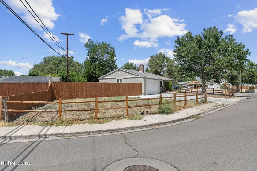1841 1st, Sparks, Nevada 89431, 3 Bedrooms Bedrooms, ,1 BathroomBathrooms,Residential,Residential,1st,0,260009088